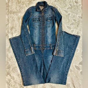Jennifer Lopez denim bodysuit!